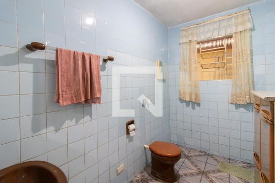 Banheiro de casa à venda com 2 quartos, 168m² em Vila Florida, Guarulhos