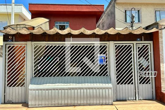 Fachada de casa à venda com 2 quartos, 168m² em Vila Florida, Guarulhos