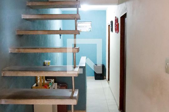Área comum de casa à venda com 3 quartos, 90m² em Conceição, Osasco