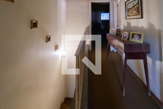 Hall de casa à venda com 3 quartos, 330m² em Cidade São Francisco, São Paulo