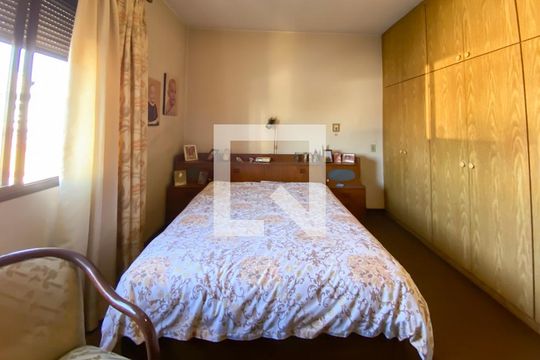 Quarto 2 de casa à venda com 3 quartos, 330m² em Cidade São Francisco, São Paulo