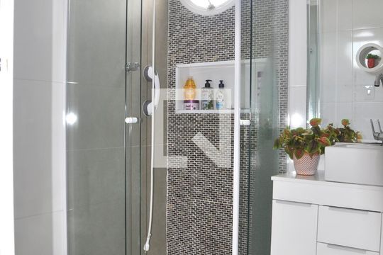 Banheiro/Armário/Box/Chuveiro Elétrico de apartamento à venda com 3 quartos, 76m² em Água Fria, São Paulo