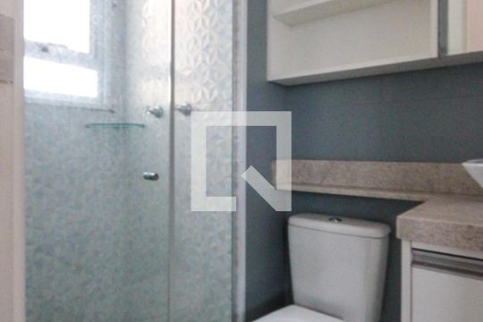 Banheiro de apartamento para alugar com 2 quartos, 40m² em Vila Ema, São Paulo