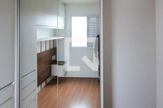 Quarto 1 de apartamento para alugar com 2 quartos, 40m² em Vila Ema, São Paulo