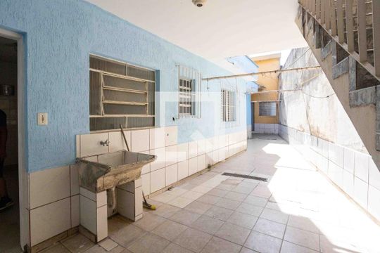 Área de Serviço de casa para alugar com 2 quartos, 63m² em Vila Nogueira, Diadema