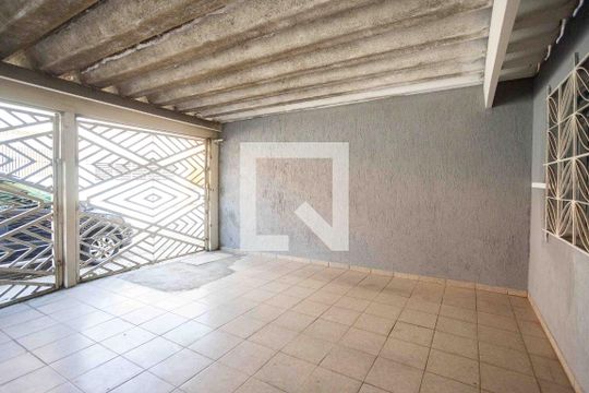Garagem de casa para alugar com 2 quartos, 63m² em Vila Nogueira, Diadema