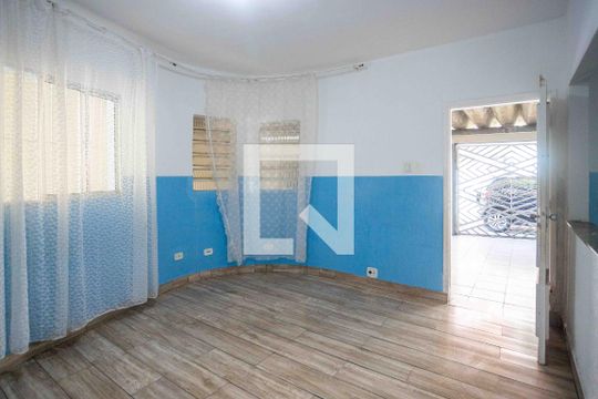 Sala de TV de casa para alugar com 2 quartos, 63m² em Vila Nogueira, Diadema