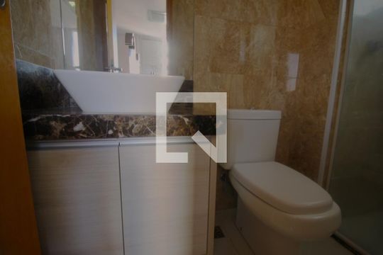 Banheiro da Suíte 2 de apartamento para alugar com 2 quartos, 72m² em Cidade Ademar, São Paulo
