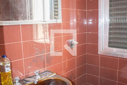 Banheiro do Quarto 1 de casa para alugar com 3 quartos, 240m² em Vila Isolina Mazzei, São Paulo