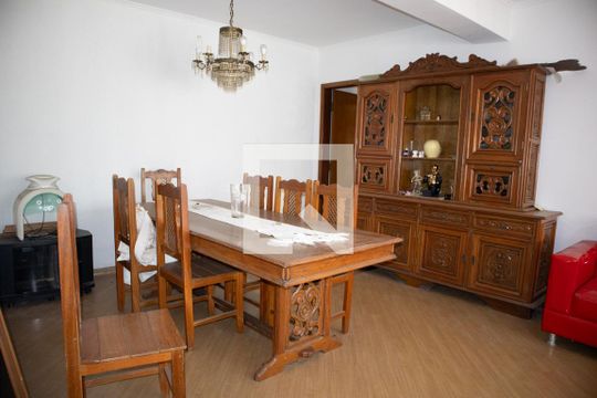 Sala de casa para alugar com 3 quartos, 240m² em Vila Isolina Mazzei, São Paulo