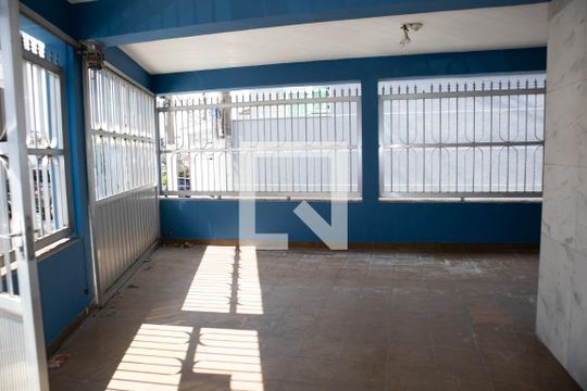 Garagem de casa para alugar com 3 quartos, 240m² em Vila Isolina Mazzei, São Paulo