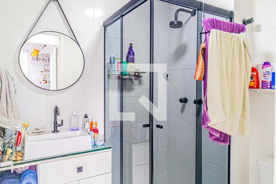 Banheiro de apartamento à venda com 2 quartos, 42m² em Cidade dos Bandeirantes, São Paulo