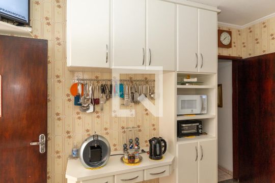 Cozinha de casa à venda com 4 quartos, 150m² em Chácara Seis de Outubro, São Paulo
