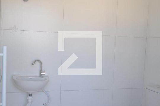 Banheiro da Sauna de apartamento para alugar com 1 quarto, 24m² em Vila Mazzei, São Paulo