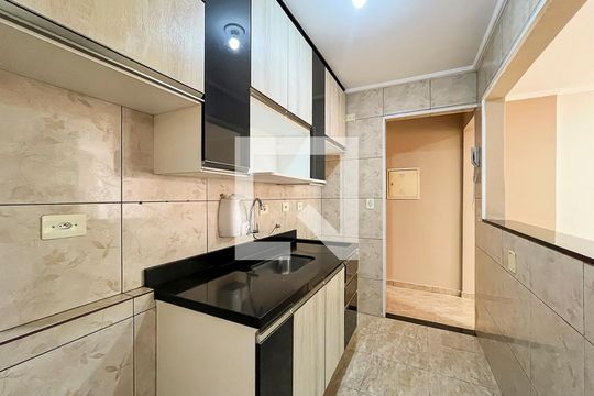 Cozinha de apartamento à venda com 3 quartos, 61m² em Vila Palmares, Santo André