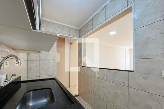 Cozinha de apartamento à venda com 3 quartos, 61m² em Vila Palmares, Santo André