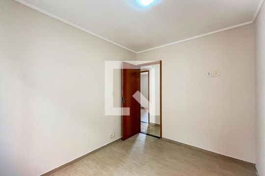 Quarto 3 de apartamento à venda com 3 quartos, 61m² em Vila Palmares, Santo André