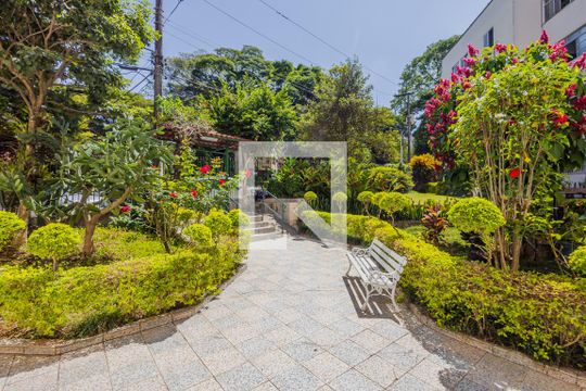 Entrada de apartamento para alugar com 3 quartos, 66m² em Alto de Pinheiros, São Paulo