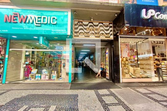 Fachada de kitnet/studio para alugar com 1 quarto, 28m² em Copacabana, Rio de Janeiro