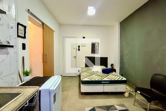 Studio de kitnet/studio para alugar com 1 quarto, 28m² em Copacabana, Rio de Janeiro