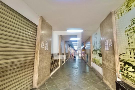 Galeria de kitnet/studio para alugar com 1 quarto, 28m² em Copacabana, Rio de Janeiro