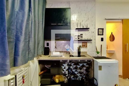Studio cozinha americana de kitnet/studio para alugar com 1 quarto, 28m² em Copacabana, Rio de Janeiro