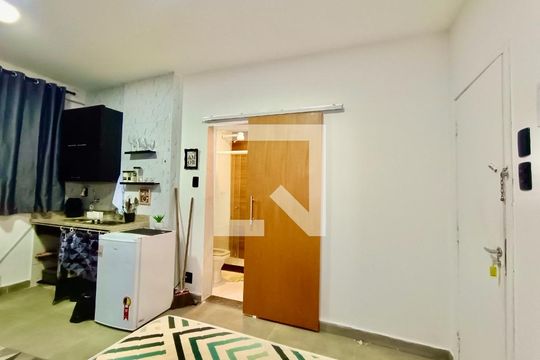 Studio de kitnet/studio para alugar com 1 quarto, 28m² em Copacabana, Rio de Janeiro