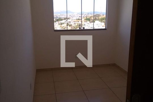 Apartamento 1 de casa à venda com 12 quartos, 300m² em Chácara Contagem, Contagem
