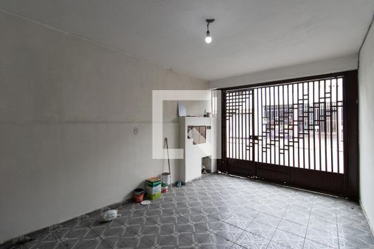 Garagem de casa à venda com 3 quartos, 76m² em Parque Edu Chaves, São Paulo
