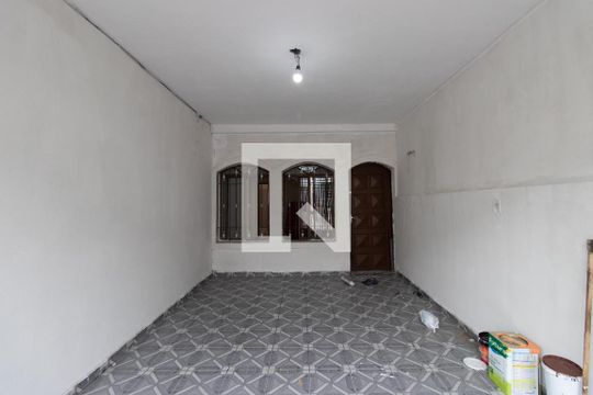 Garagem de casa à venda com 3 quartos, 76m² em Parque Edu Chaves, São Paulo