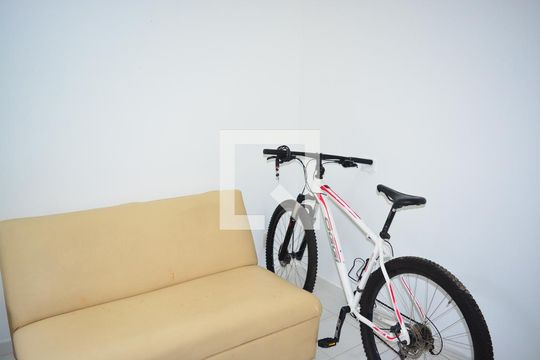 Quarto 1 de apartamento para alugar com 1 quarto, 70m² em Praia do Flamengo, Salvador