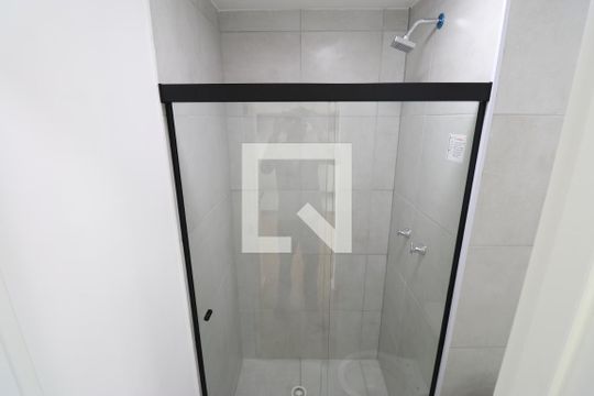 Banheiro de kitnet/studio à venda com 1 quarto, 30m² em Várzea da Barra Funda, São Paulo