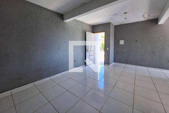 Sala de casa para alugar com 1 quarto, 70m² em Piratininga, Niterói