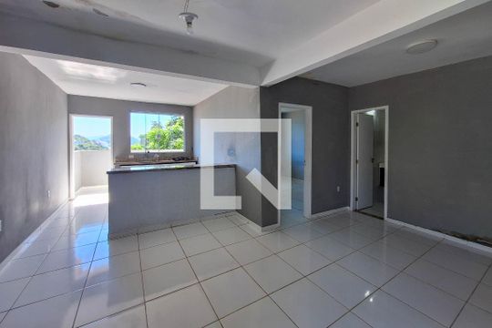 Sala de casa para alugar com 1 quarto, 70m² em Piratininga, Niterói