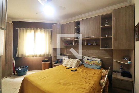 Suíte 1- Quarto 1 de casa à venda com 3 quartos, 350m² em Campestre, Santo André