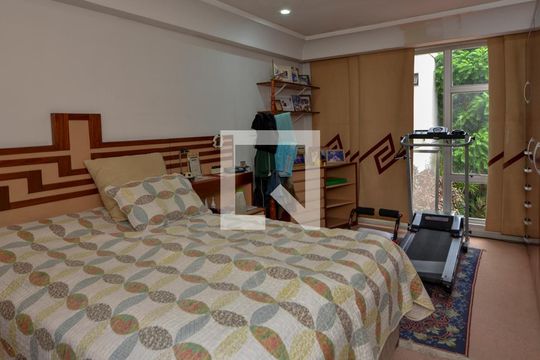 Suite 1 de casa para alugar com 7 quartos, 500m² em Recreio dos Bandeirantes, Rio de Janeiro