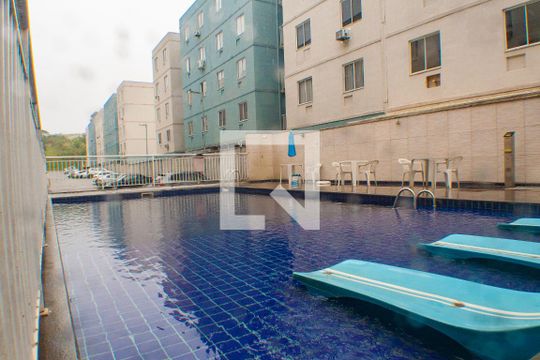 Área comum - Piscina de apartamento para alugar com 2 quartos, 48m² em Bom Pastor, Belford Roxo