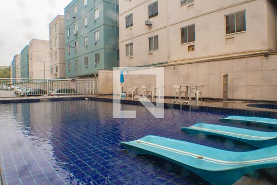 Área comum - Piscina de apartamento para alugar com 2 quartos, 48m² em Bom Pastor, Belford Roxo