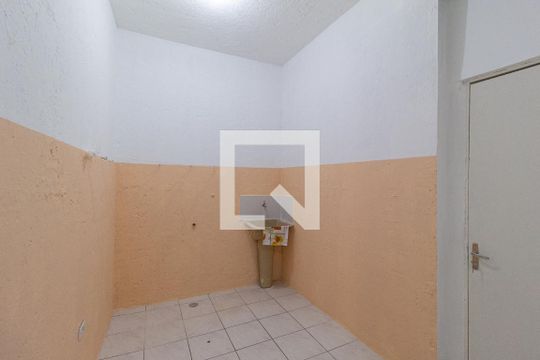 Cozinha e área de serviço de casa para alugar com 1 quarto, 30m² em Vila Silva Ribeiro, Carapicuíba