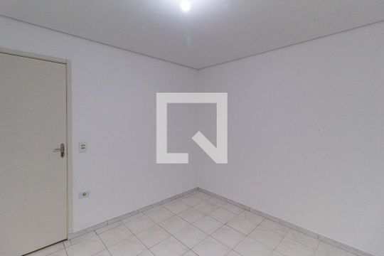 Quarto de casa para alugar com 1 quarto, 30m² em Vila Silva Ribeiro, Carapicuíba