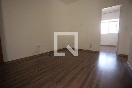 sala de apartamento para alugar com 2 quartos, 50m² em Monsenhor Messias, Belo Horizonte