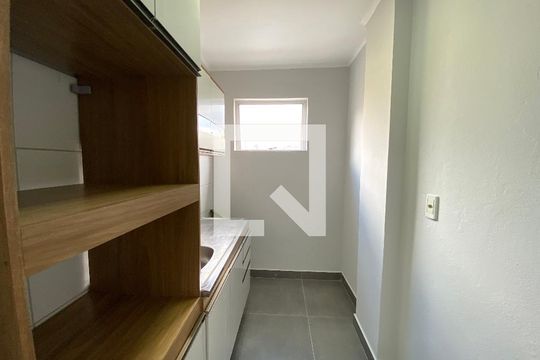 Cozinha de apartamento para alugar com 1 quarto, 33m² em Centro, São Leopoldo