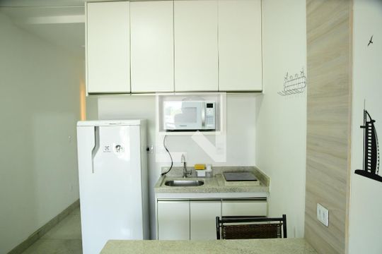 Kitnet de apartamento para alugar com 1 quarto, 24m² em Granja Viana, Cotia