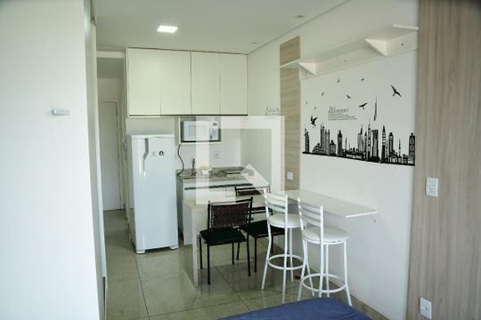 Kitnet de apartamento para alugar com 1 quarto, 24m² em Granja Viana, Cotia