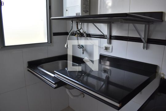 Área de Serviço de apartamento para alugar com 2 quartos, 44m² em Pinheirinho, Curitiba