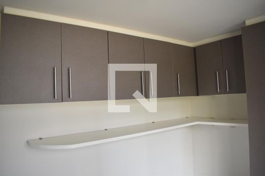 Quarto 2 de apartamento para alugar com 2 quartos, 44m² em Pinheirinho, Curitiba