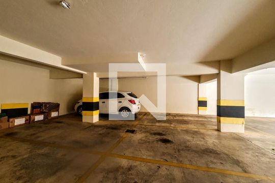 Garagem de apartamento à venda com 4 quartos, 156m² em Itapoã, Belo Horizonte