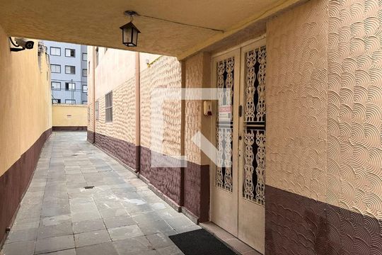 Entrada de apartamento para alugar com 2 quartos, 42m² em V D Pedro I, São Paulo