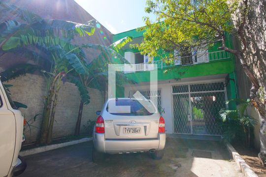 Fachada Casa de casa à venda com 2 quartos, 580m² em Navegantes, Porto Alegre