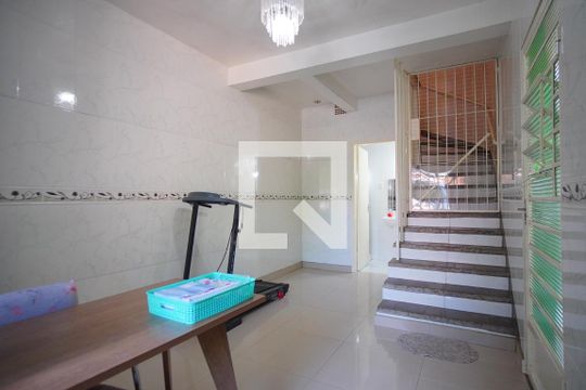 Casa à venda com 2 quartos, 580m² em Navegantes, Porto Alegre